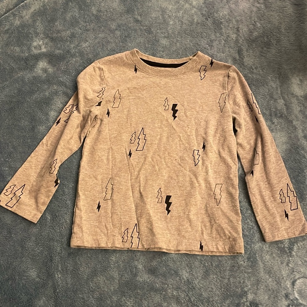 Long sleeve tee